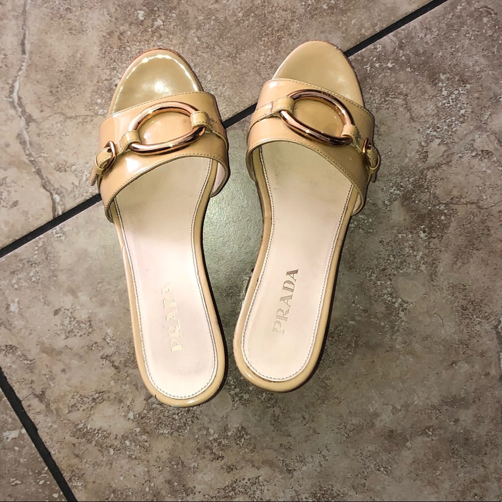 CUTE VINTAGE PRADA HEELS
